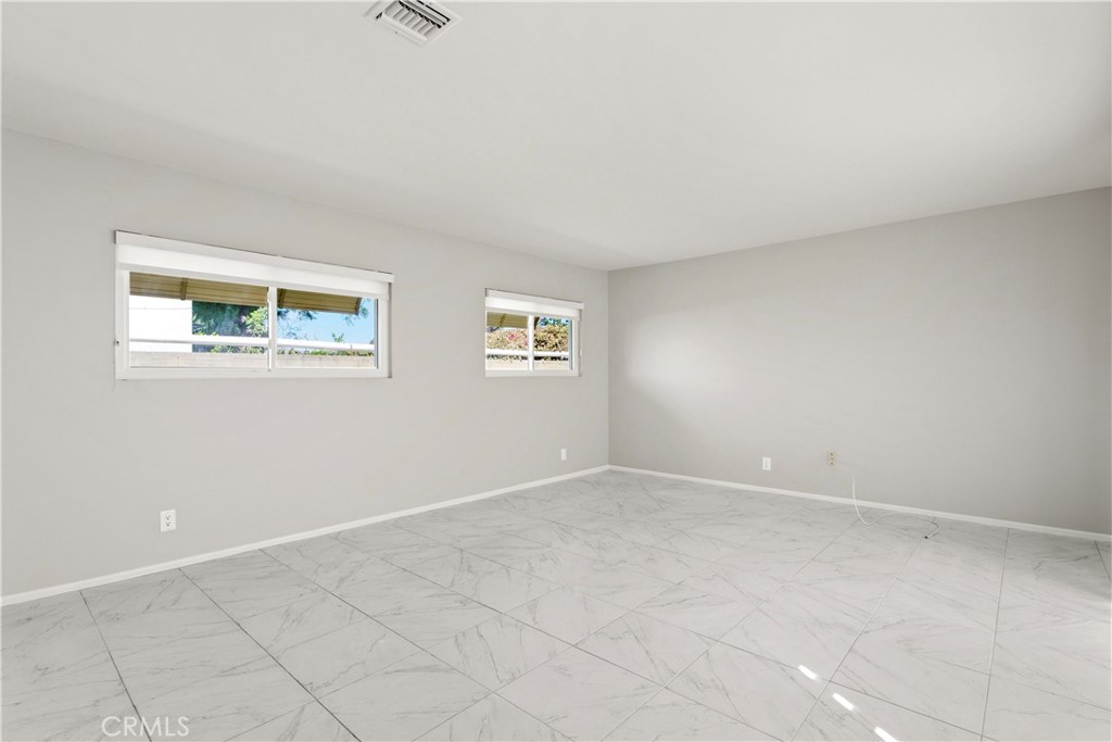 13633 Beach Street Property Photo 15