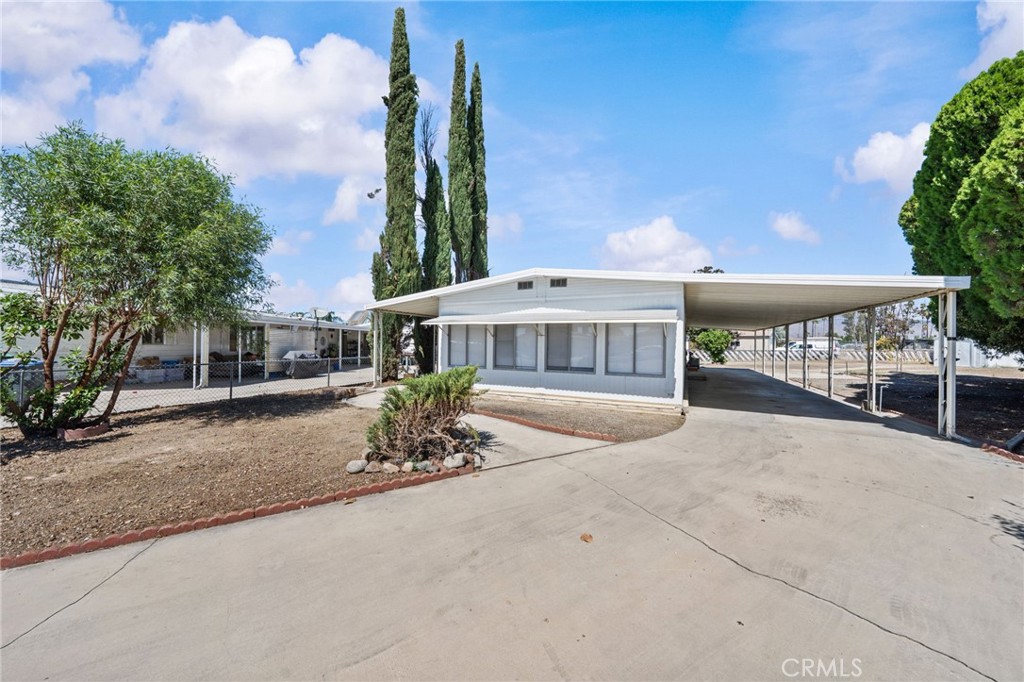 324 Long Street Property Photo 2