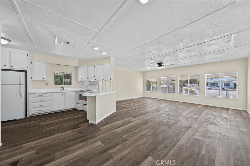 324 Long Street Property Photo 5