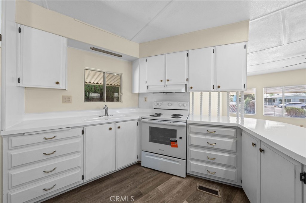 324 Long Street Property Photo 9