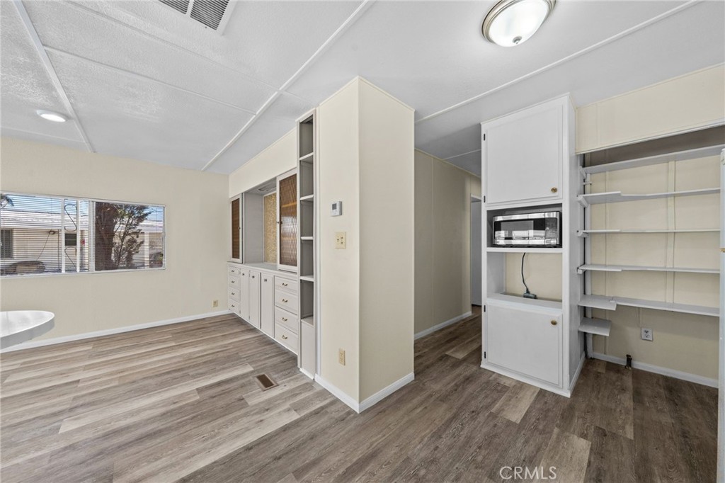 324 Long Street Property Photo 12