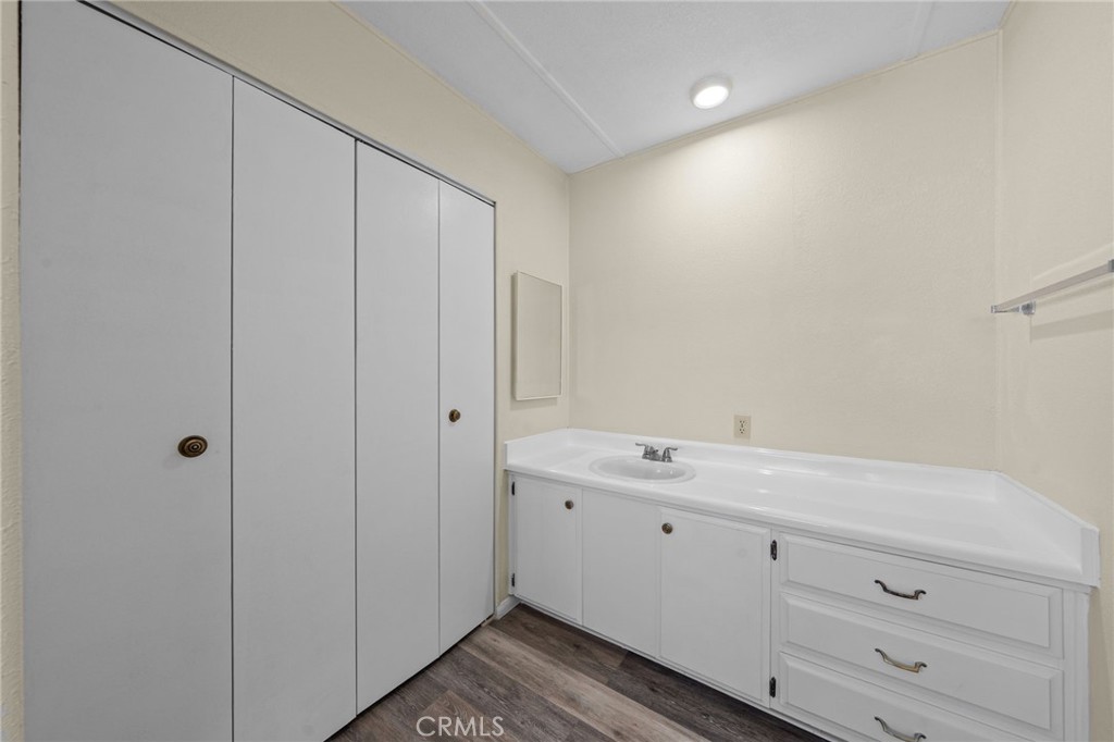 324 Long Street Property Photo 19