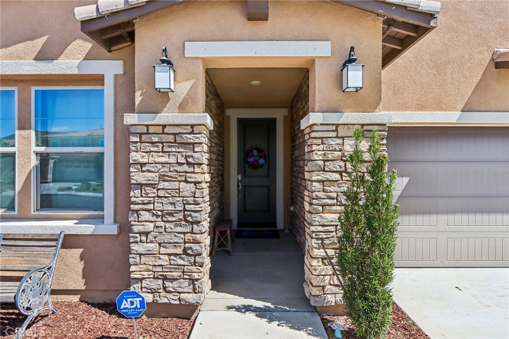 29292 Caravel Drive Property Photo 6