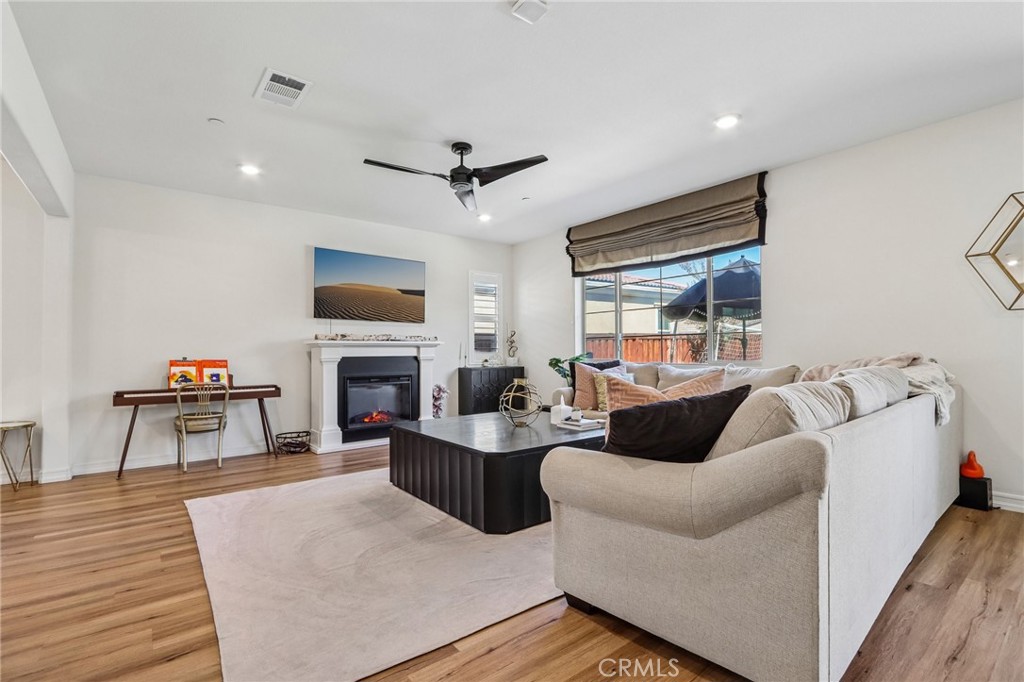 29292 Caravel Drive Property Photo 8