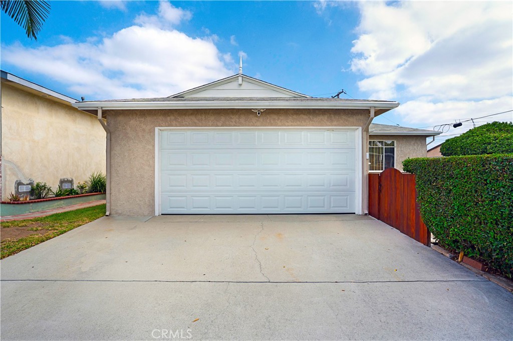 13337 Trumball Property Photo 5