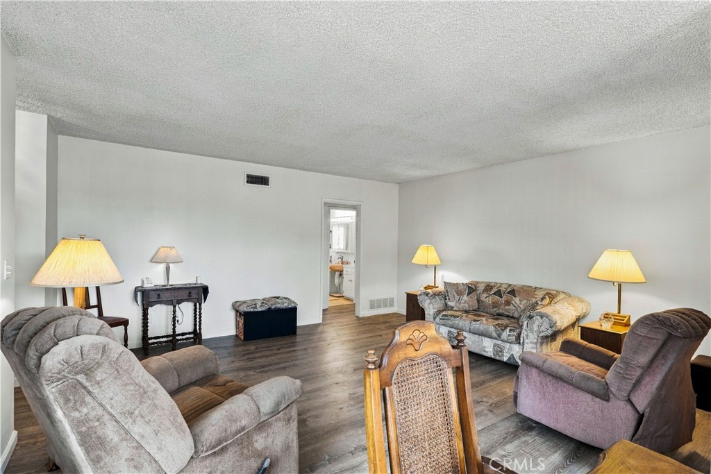 13337 Trumball Property Photo 13