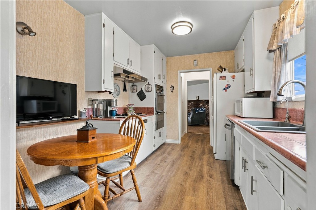 13337 Trumball Property Photo 14