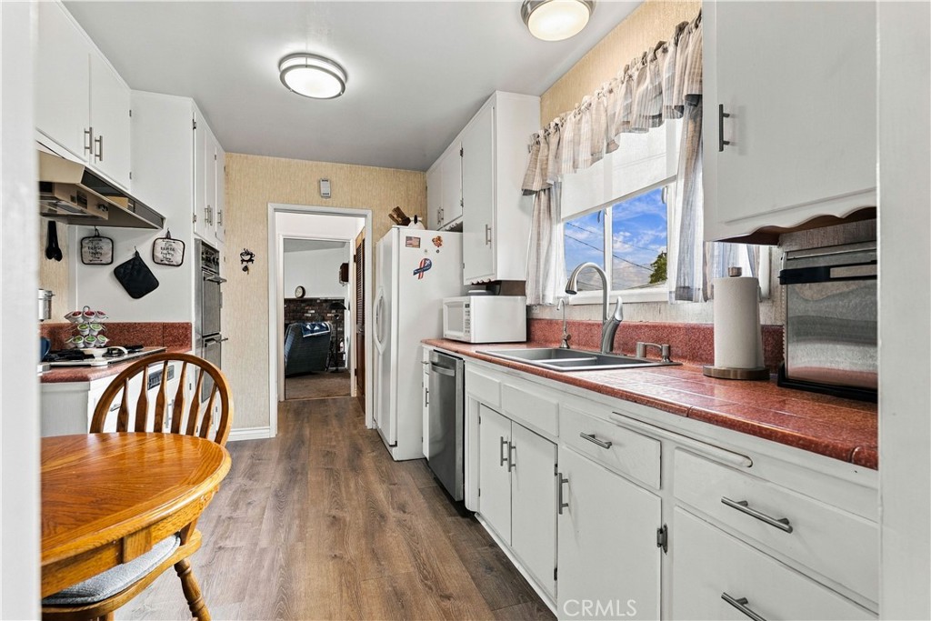 13337 Trumball Property Photo 15