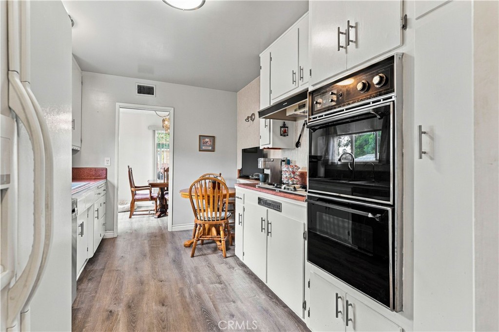13337 Trumball Property Photo 16