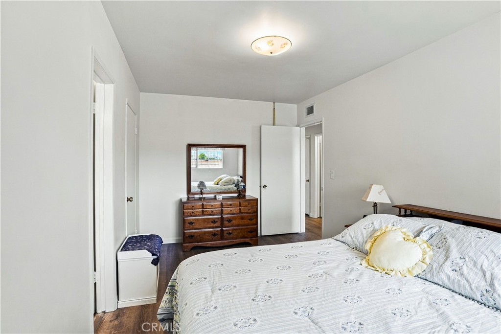 13337 Trumball Property Photo 24