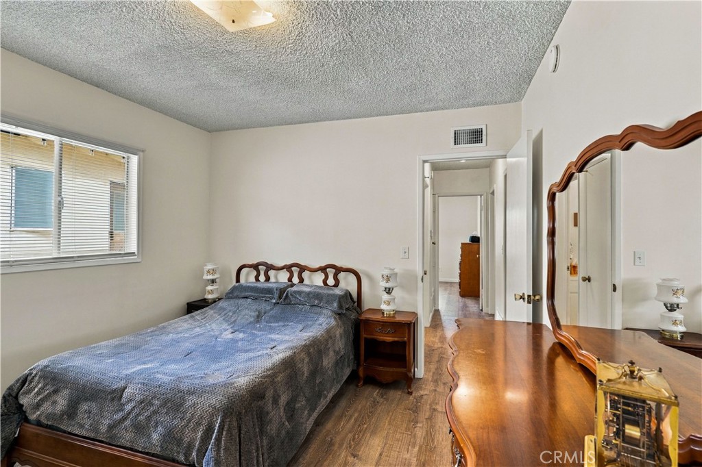 13337 Trumball Property Photo 32