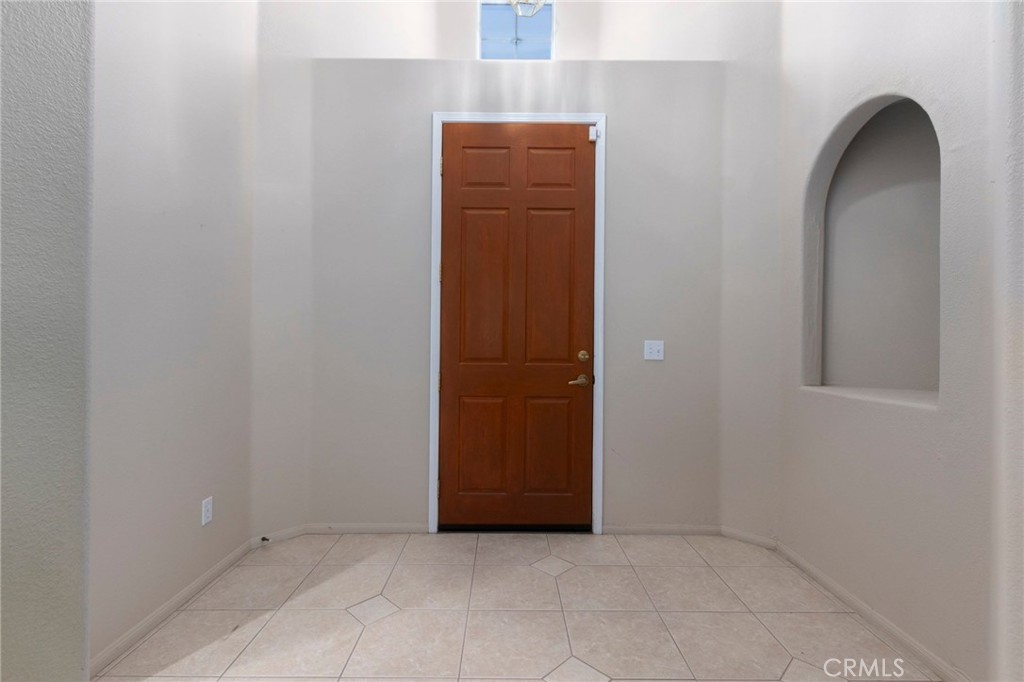 650 Bermuda Drive Property Photo 6