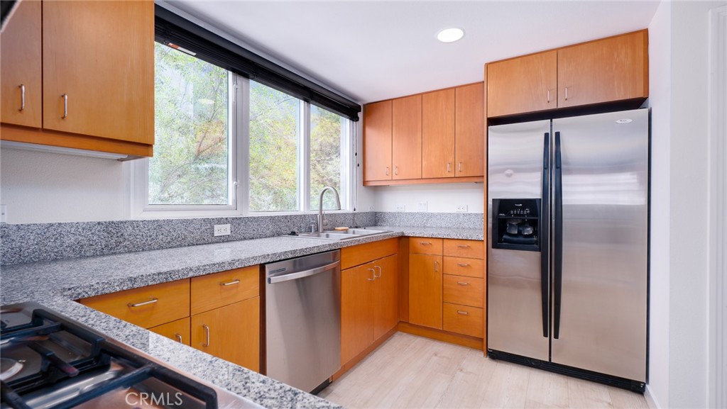 875 G 204 Property Photo 5