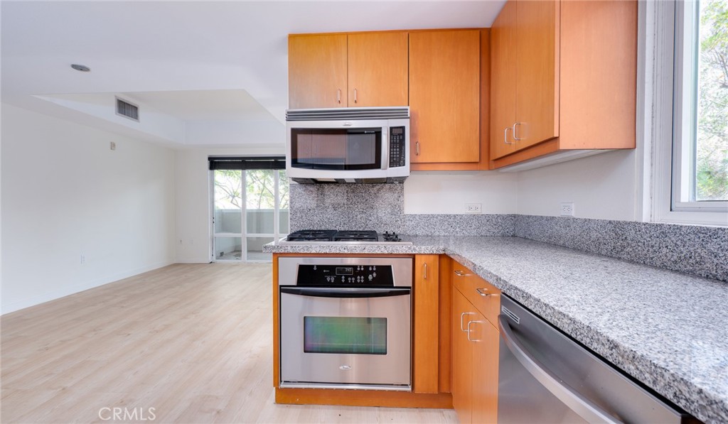 875 G 204 Property Photo 17