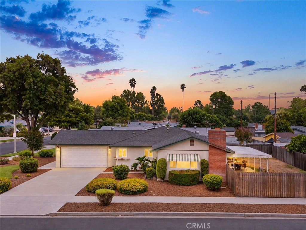4386 Toyon Road Property Photo 2
