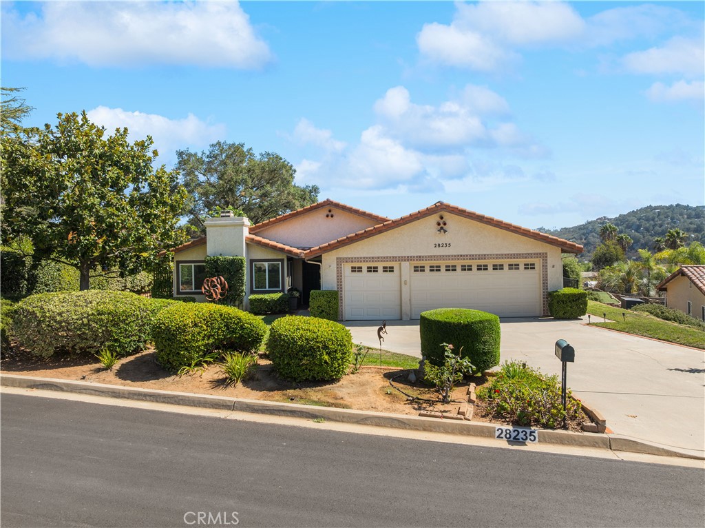 28235 Stonington Property Photo 1