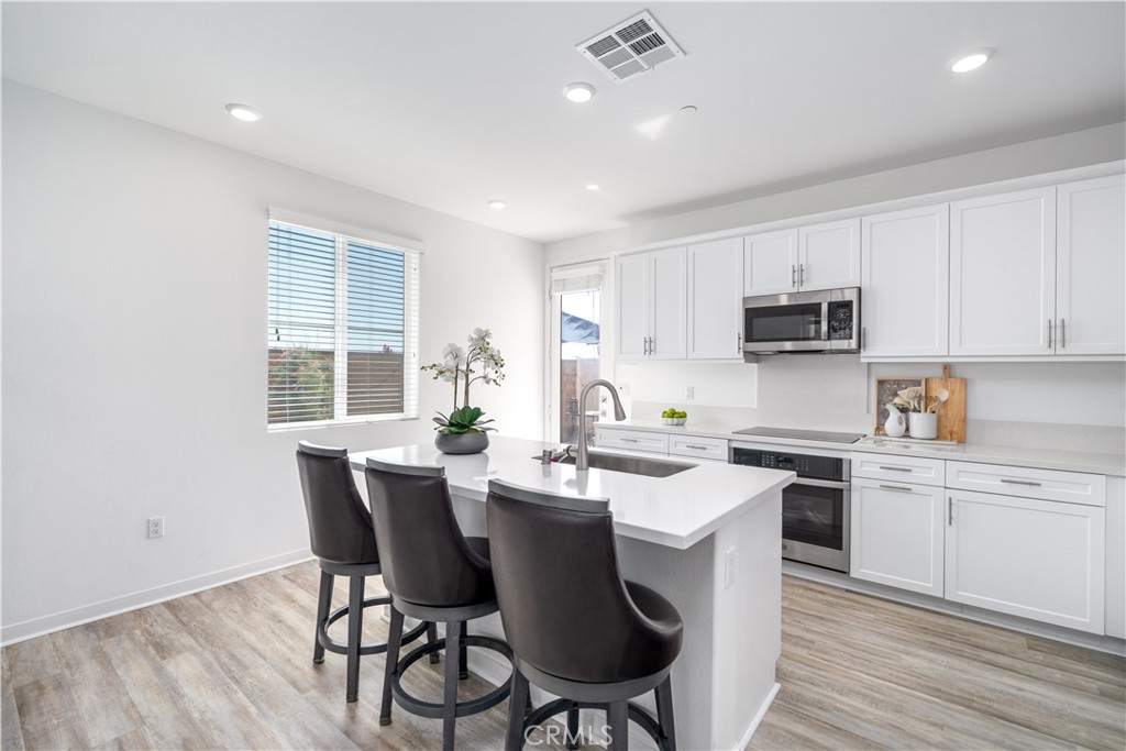 31667 Cobalite Property Photo 8