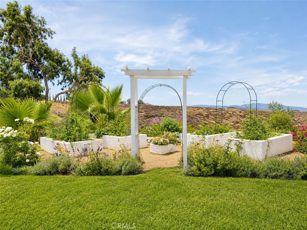 31383 Overcrest Property Photo 7