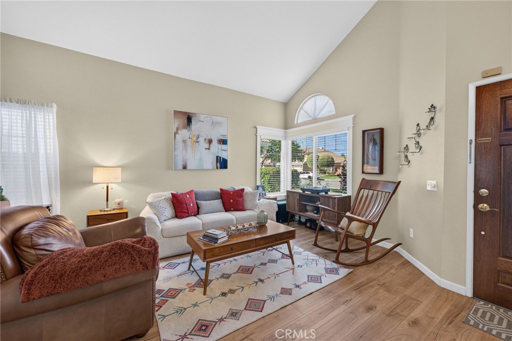 977 Sussex Property Photo 4