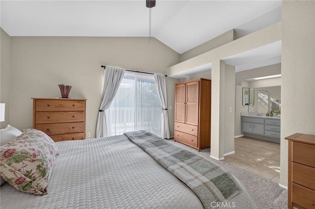 977 Sussex Property Photo 25