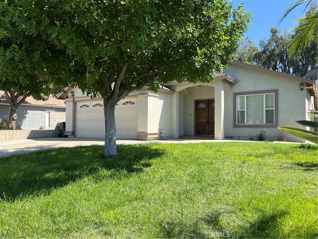 11651 Old Field Avenue Property Photo 1