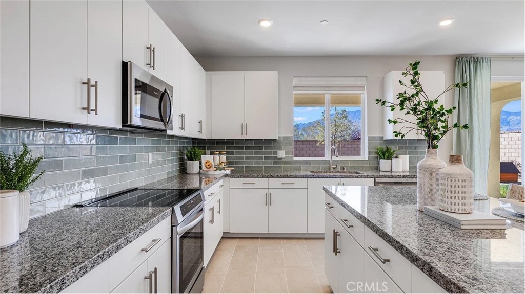 62388 N Candle Tree Lane Property Photo 2