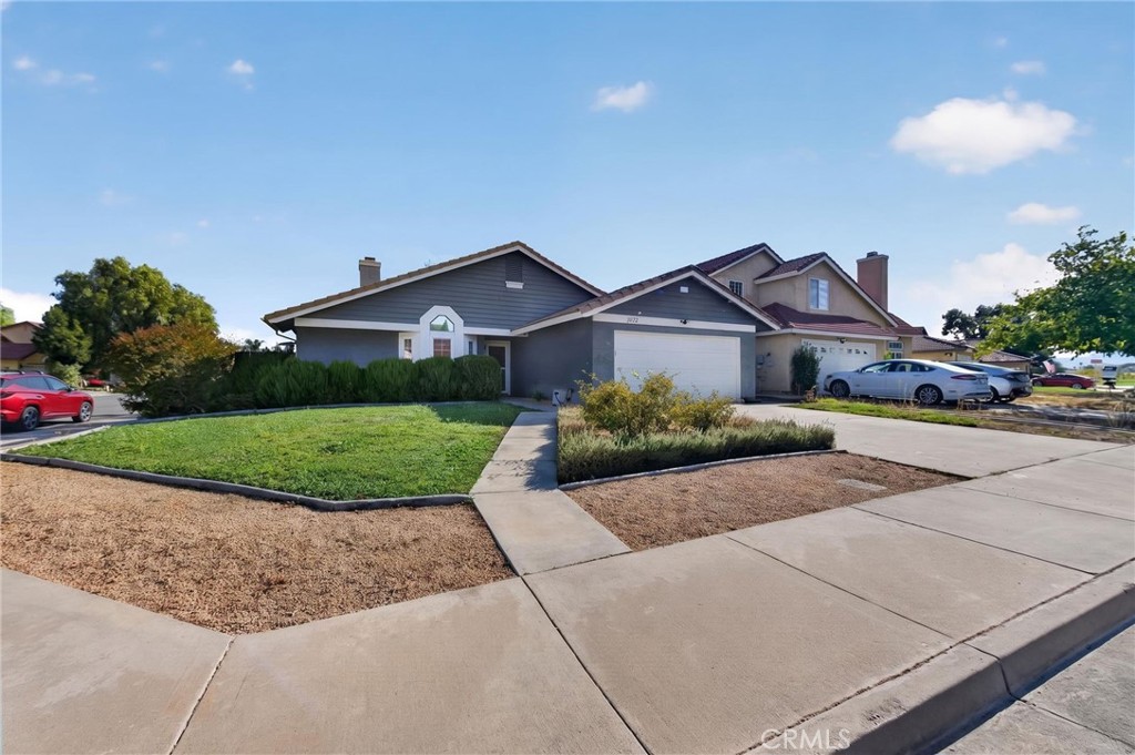 25998 Summer Dawn Court Property Photo 4