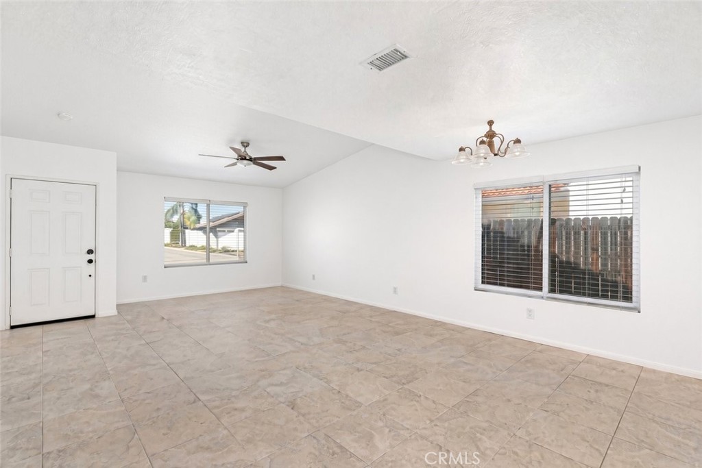 25251 Ridgeplume Property Photo 8