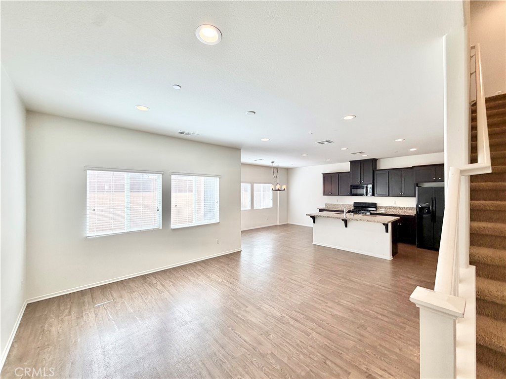 24242 Hazelnut Avenue Property Photo 8