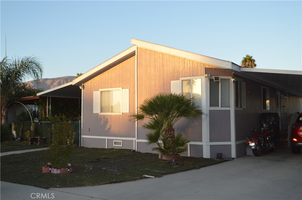 115 N Manzanita Court Property Photo 4