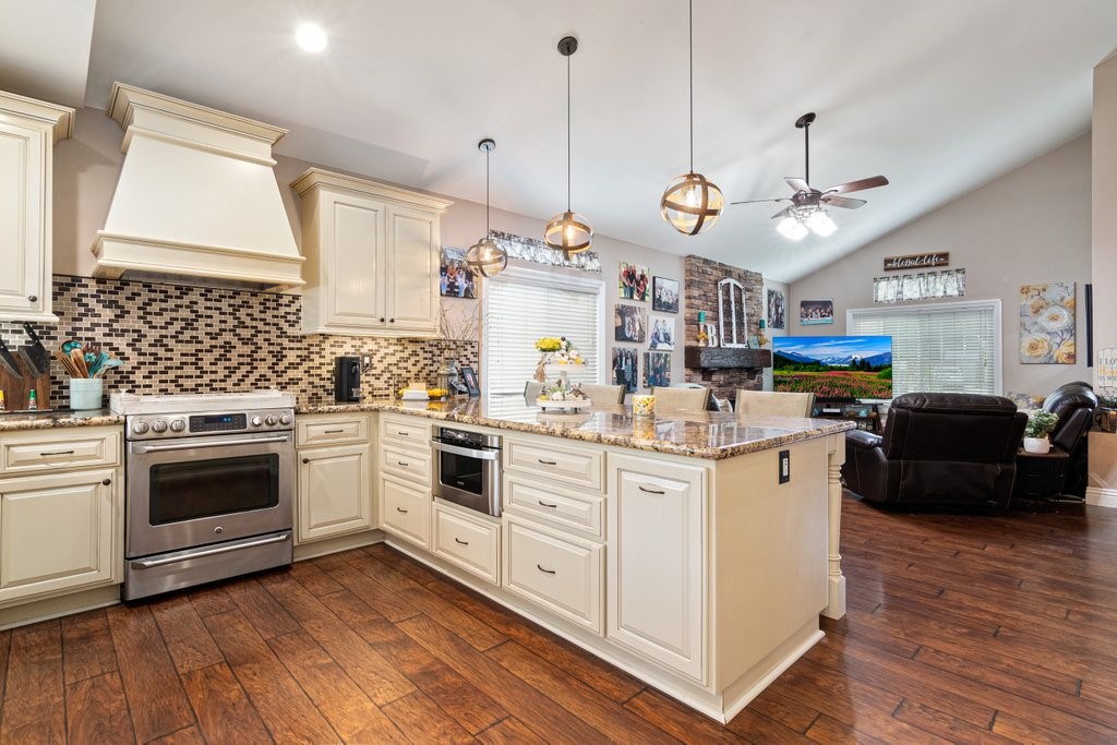36345 Provence Property Photo 7