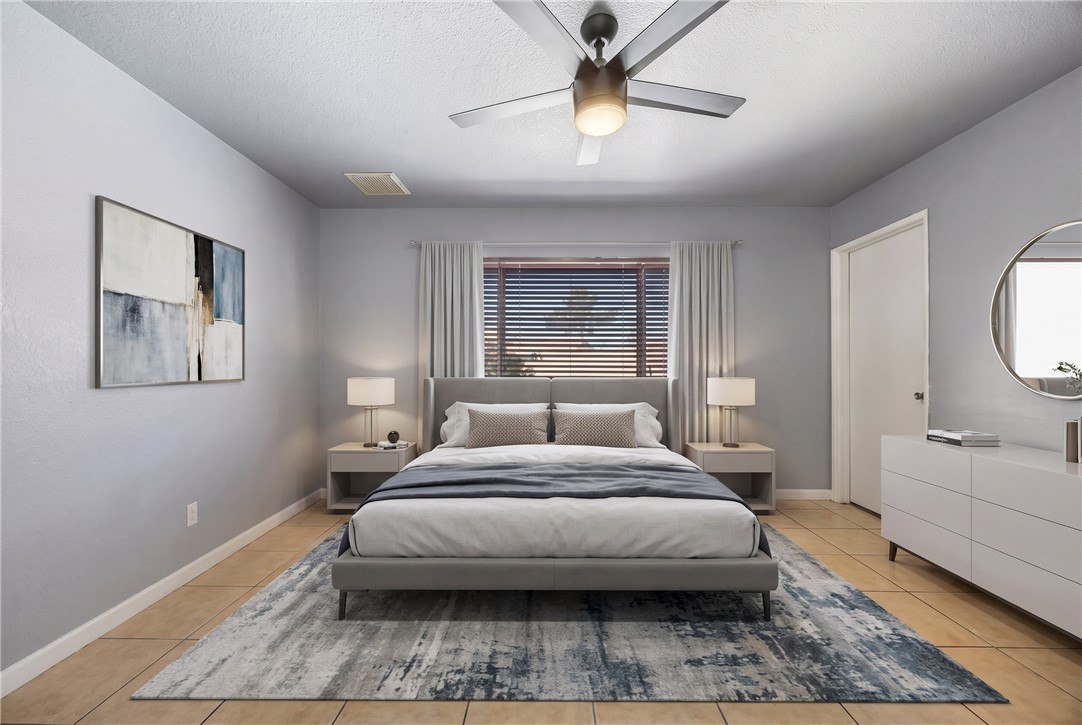 10716 Wakefield Street E Property Photo 4