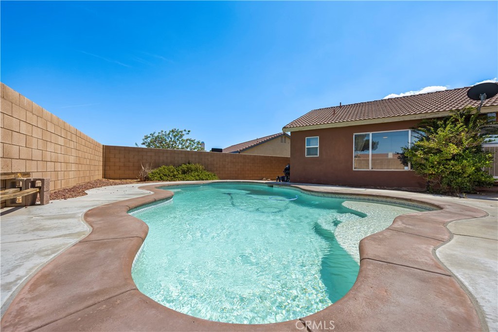 10716 Wakefield Street E Property Photo 38