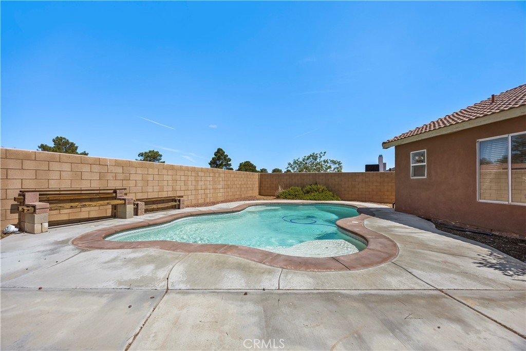 10716 Wakefield Street E Property Photo 39