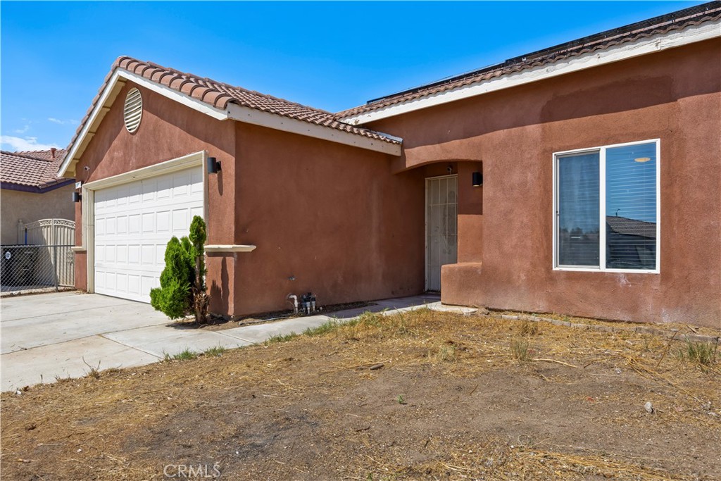 10716 Wakefield Street E Property Photo 41