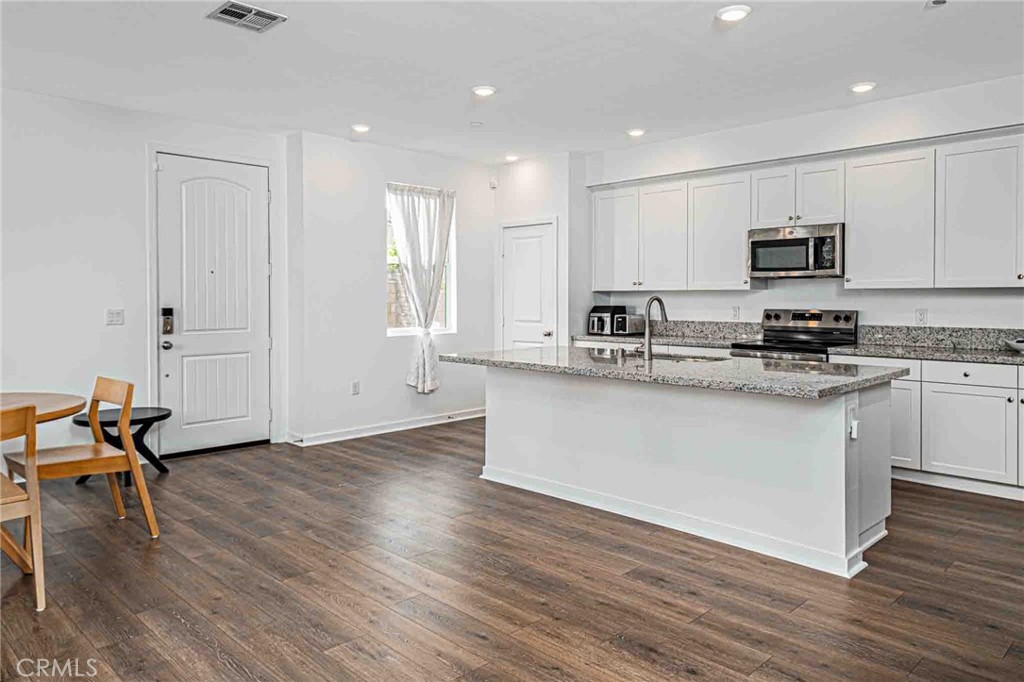 33197 Opal Glass Drive Property Photo 6