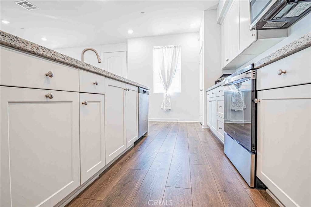 33197 Opal Glass Drive Property Photo 10