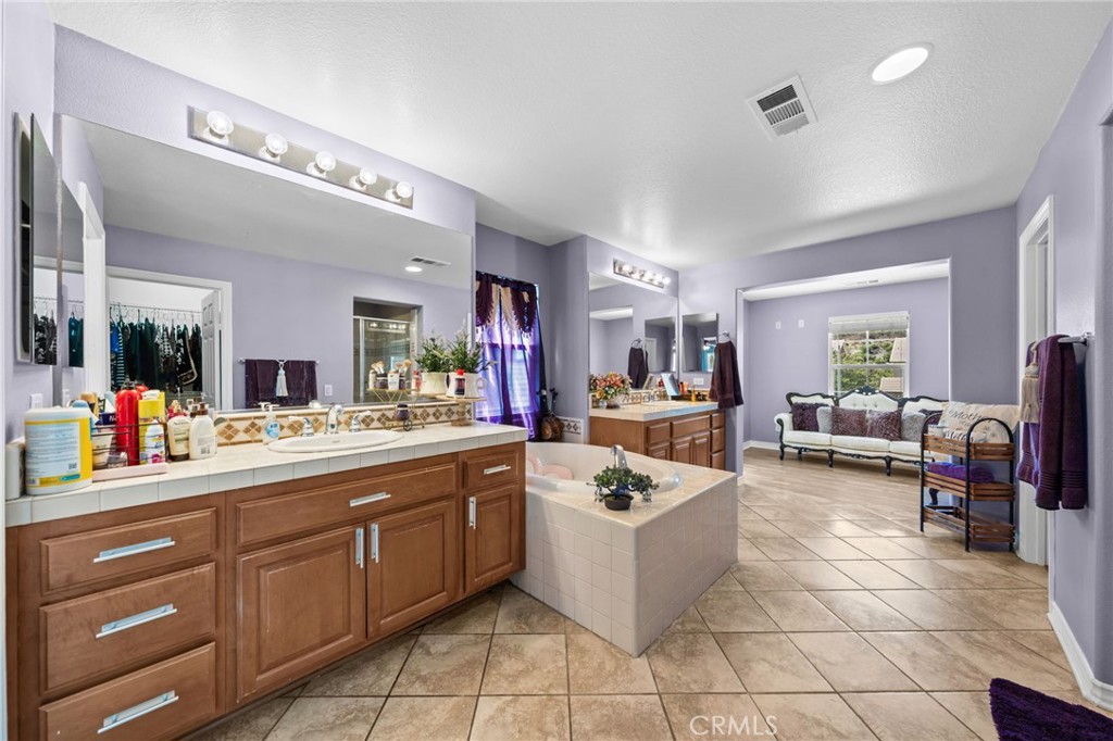 27488 Murrieta Oaks Property Photo 40