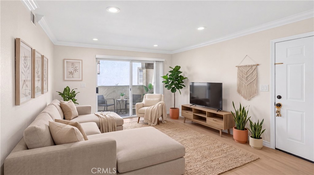16377 Lakeshore Drive 6K Property Photo 1