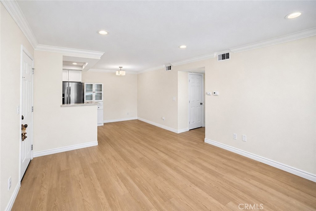 16377 Lakeshore Drive 6k Property Photo 3