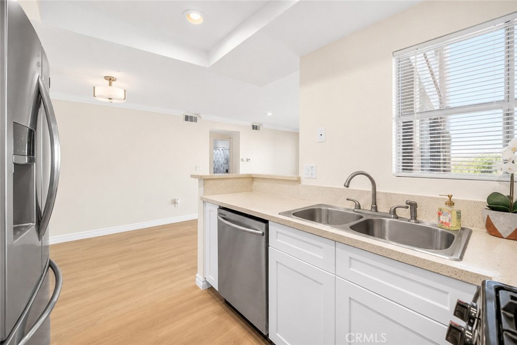 16377 Lakeshore Drive 6k Property Photo 6