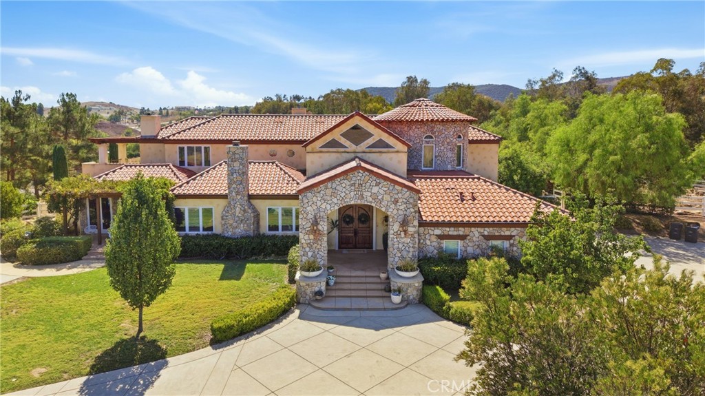 20855 Avenida Castilla Property Photo 1