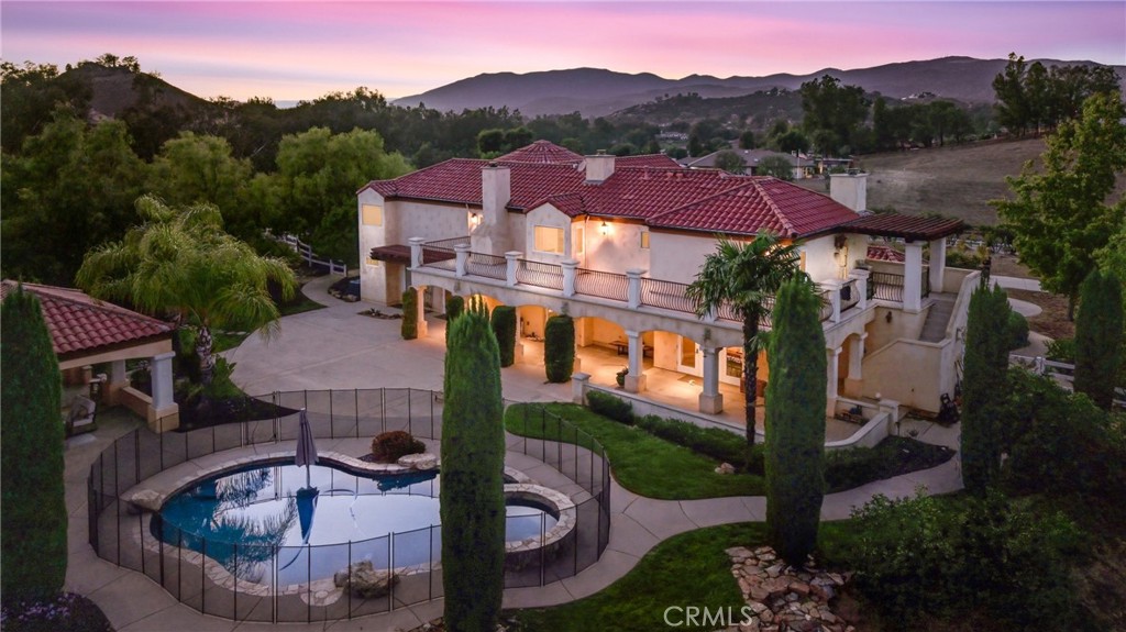 20855 Avenida Castilla Property Photo 7