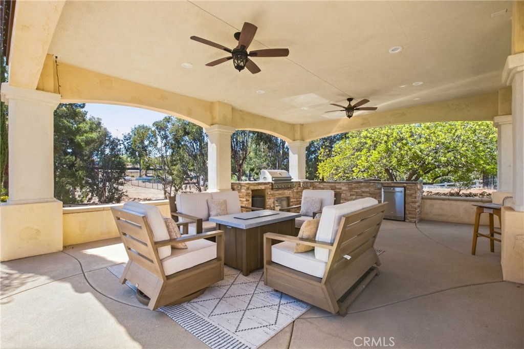 20855 Avenida Castilla Property Photo 9