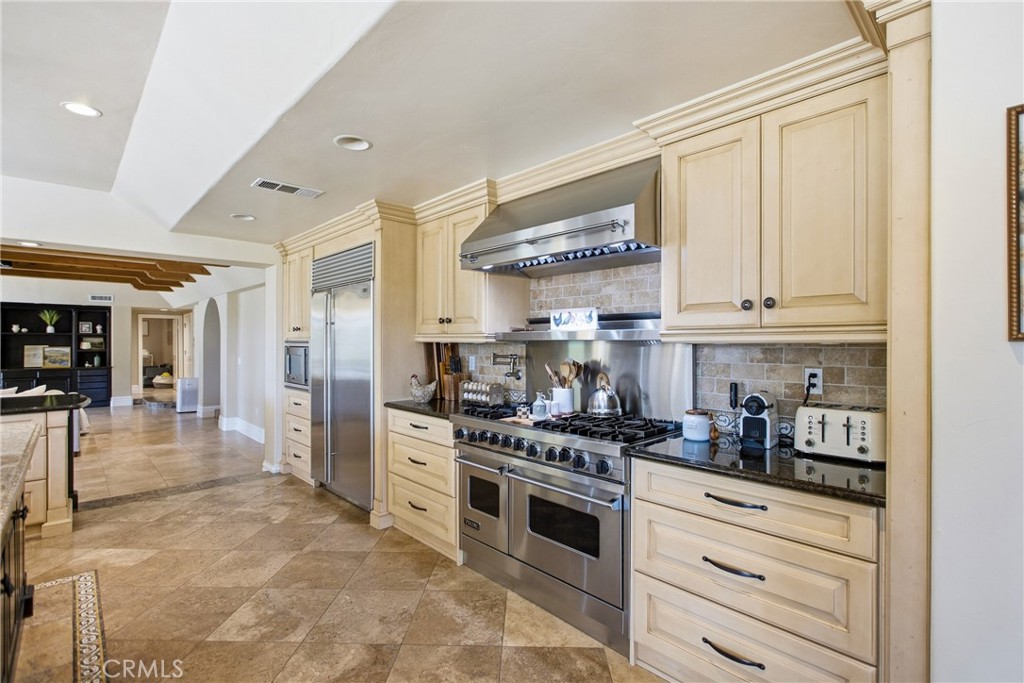 20855 Avenida Castilla Property Photo 24