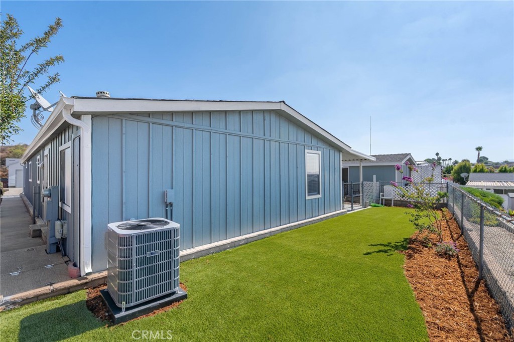 38035 Via Del Largo Property Photo 3