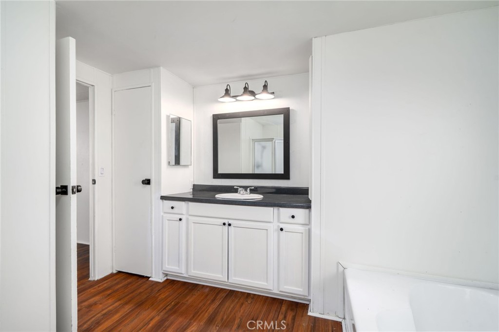 38035 Via Del Largo Property Photo 7