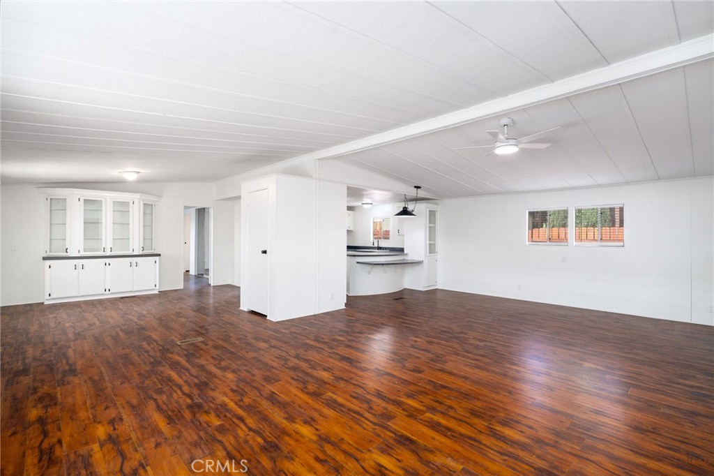 38035 Via Del Largo Property Photo 13
