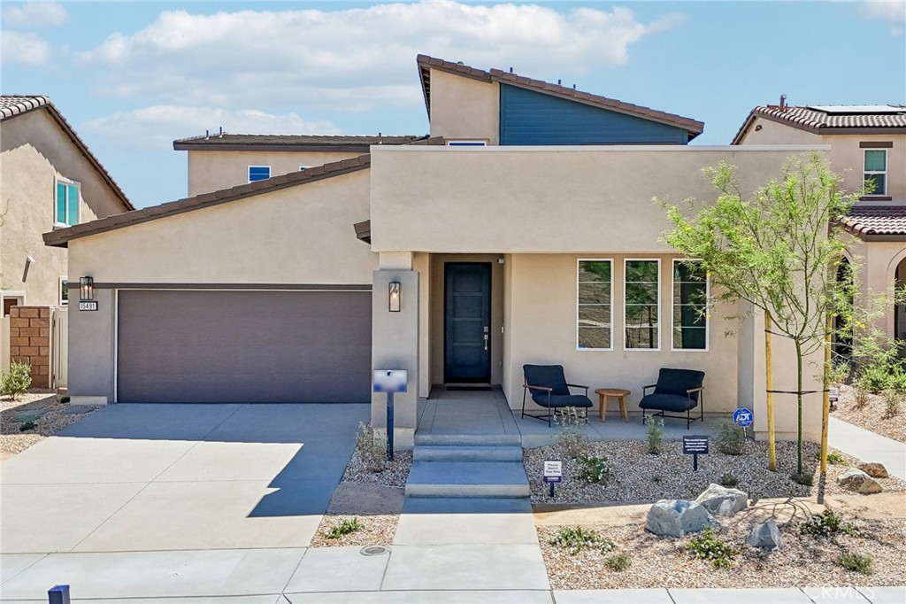 15589 Tomahawk Street Property Photo