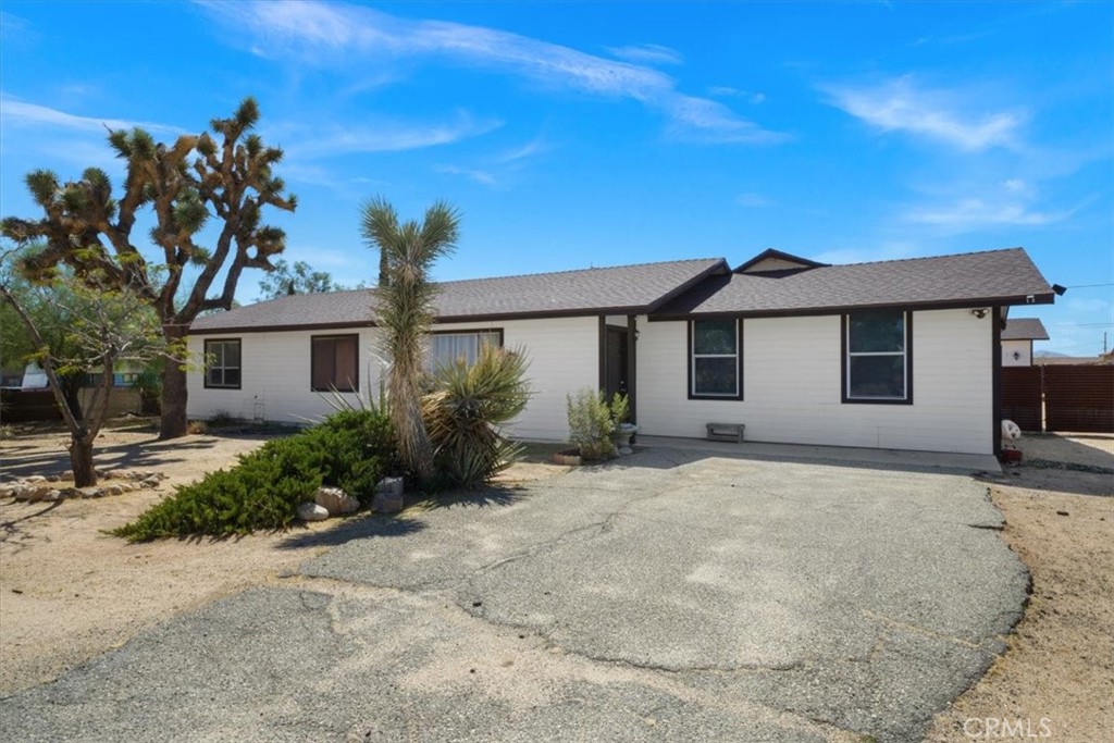 58407 Campanula Street Property Photo 1